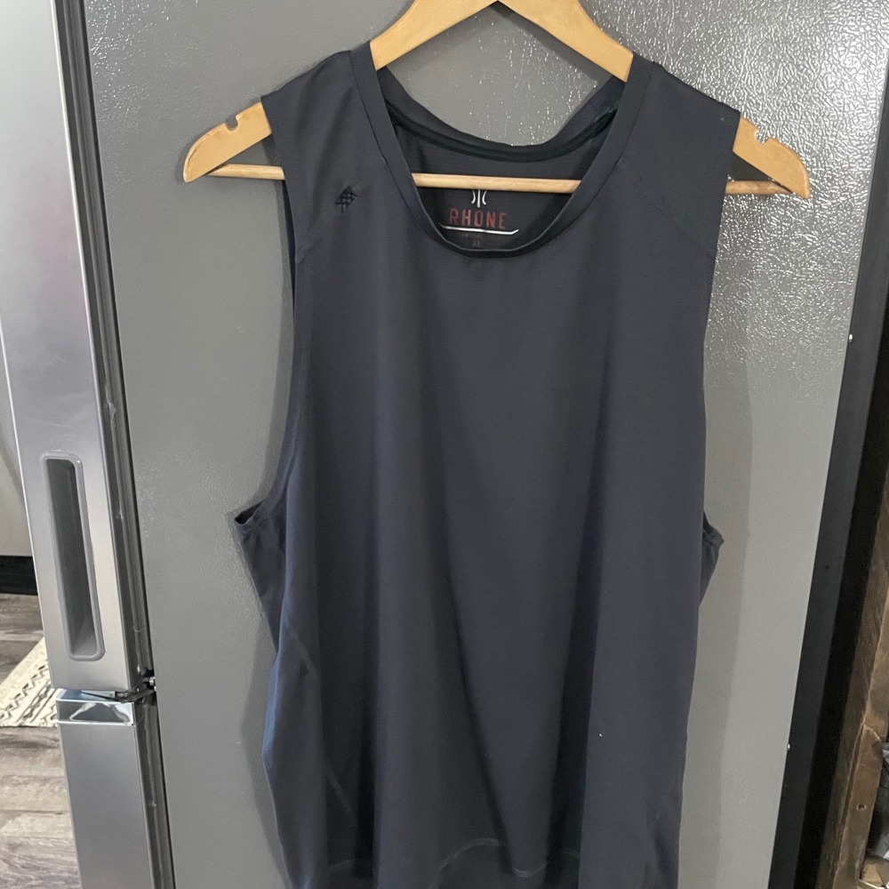 Rhone Reign Sleeveless Training Top Mens XL Gray Muscle Tee Gym Shirt